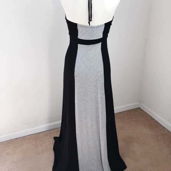 Monteau Long Dress - Picture 2 of 7